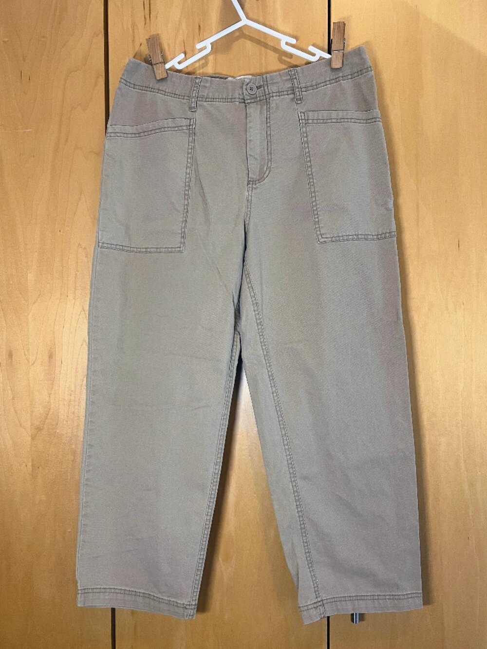 Lucky Brand relaxed fit tan twill utility pant, size 28, EUC